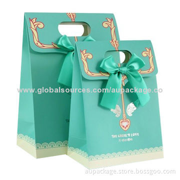 Gift Bags with Handle, Silver Stamping, Customized Printing Ways and Sizes Welcomed